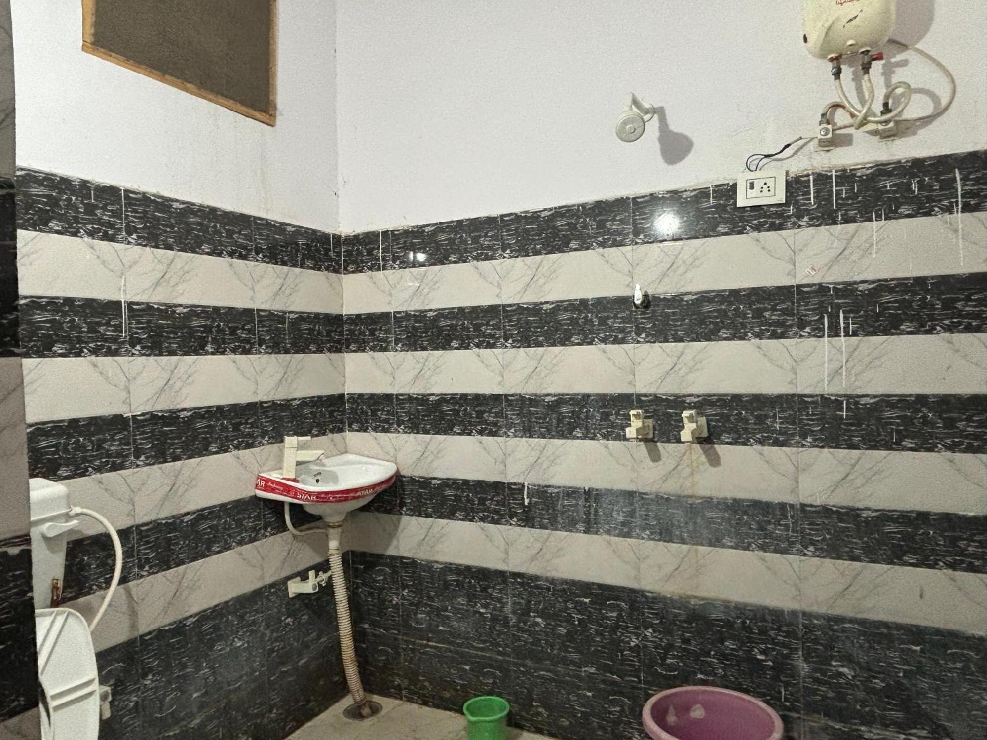 Sgh Guest House Mathura Eksteriør billede