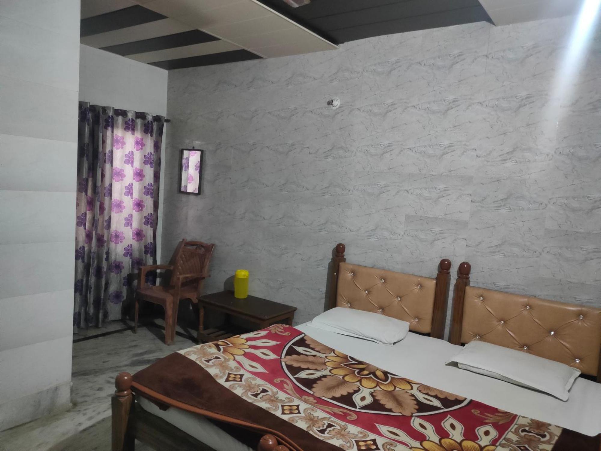 Sgh Guest House Mathura Eksteriør billede