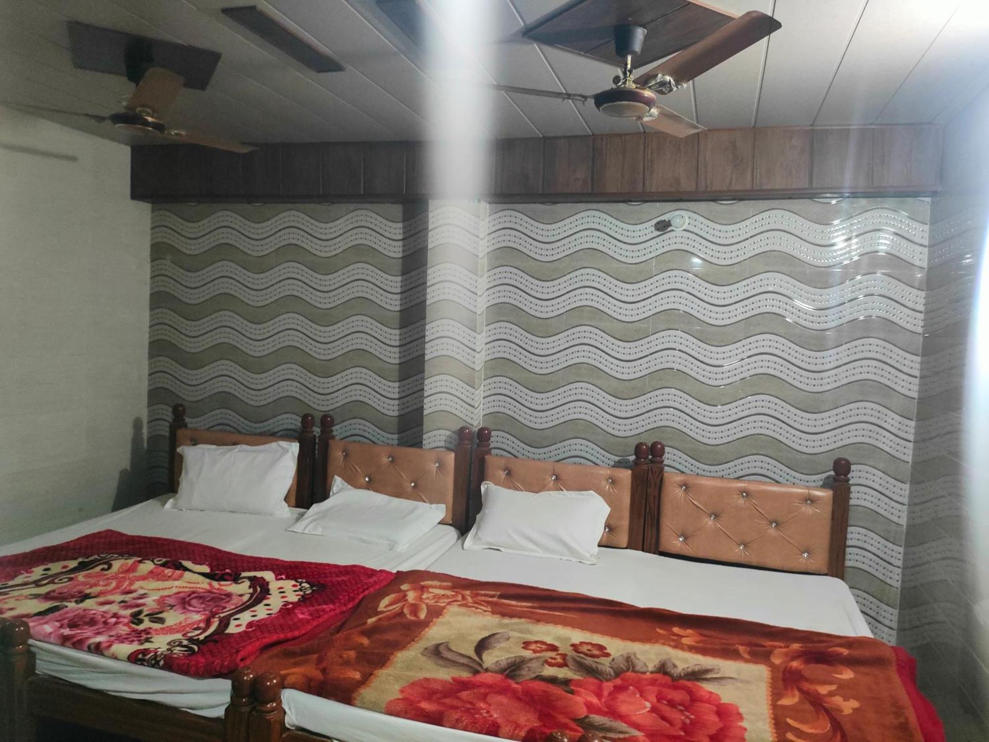 Sgh Guest House Mathura Eksteriør billede